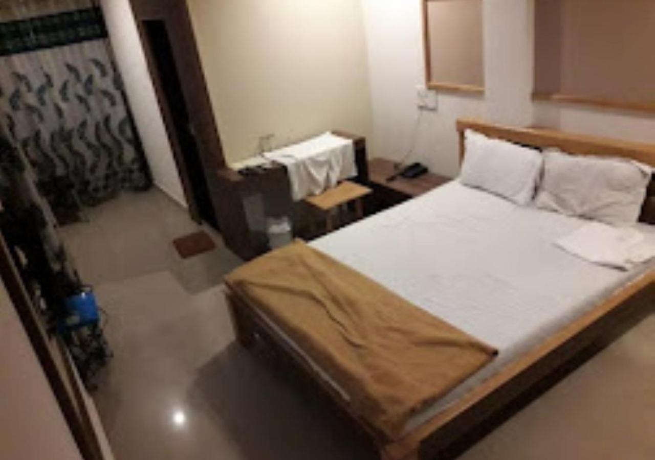 Hotel Jaltarang Kalmath Kankavali Exteriér fotografie