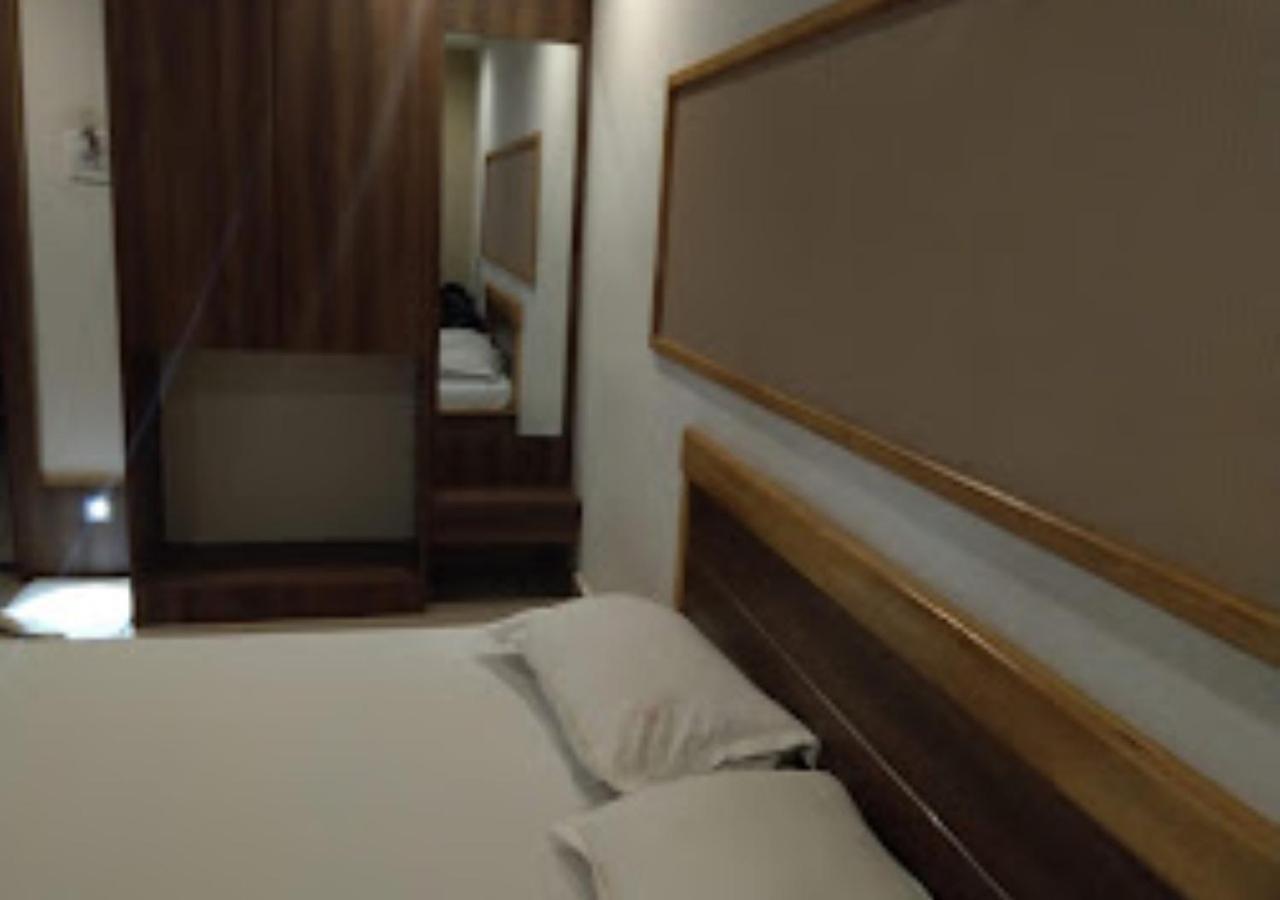Hotel Jaltarang Kalmath Kankavali Exteriér fotografie