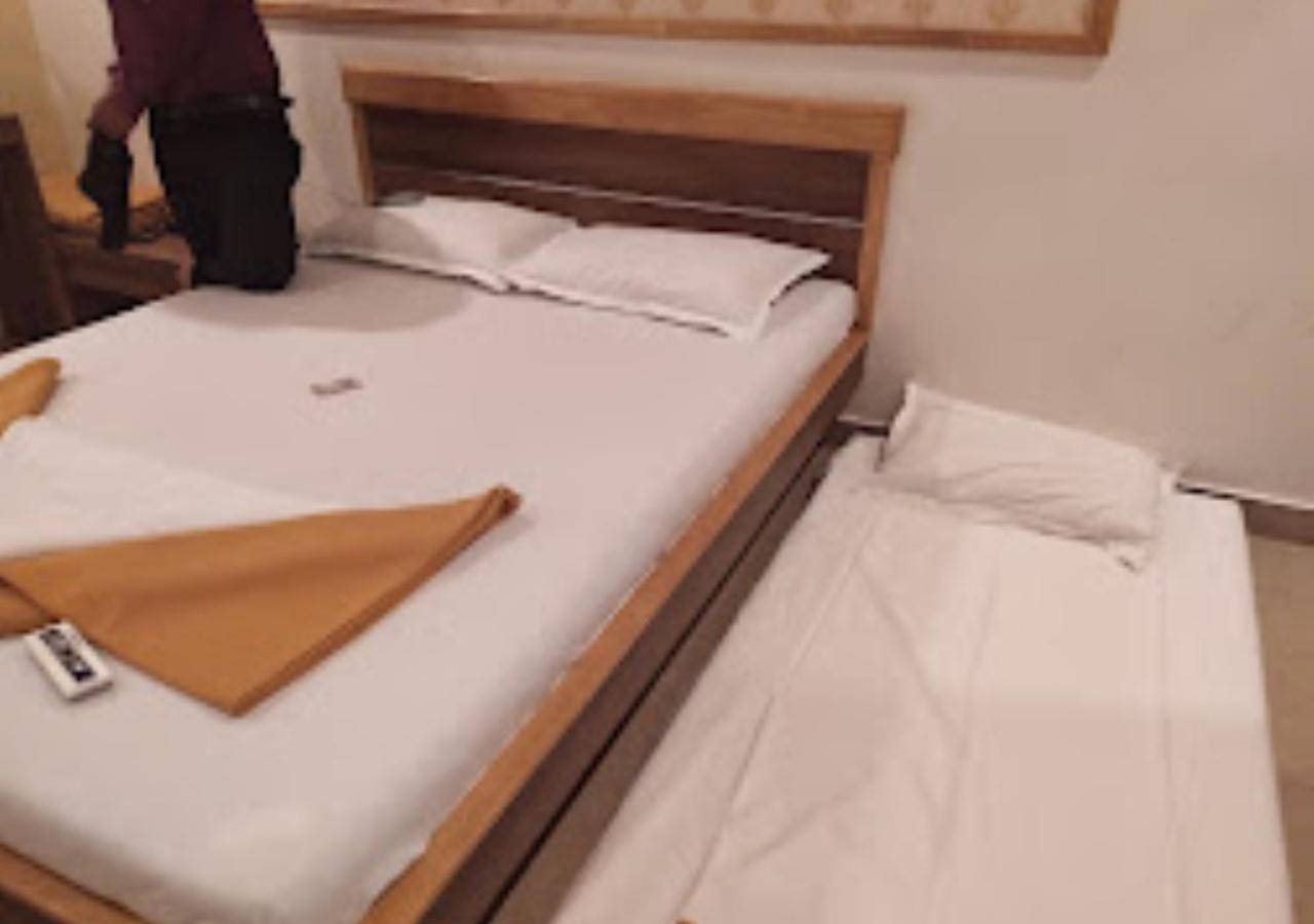 Hotel Jaltarang Kalmath Kankavali Exteriér fotografie