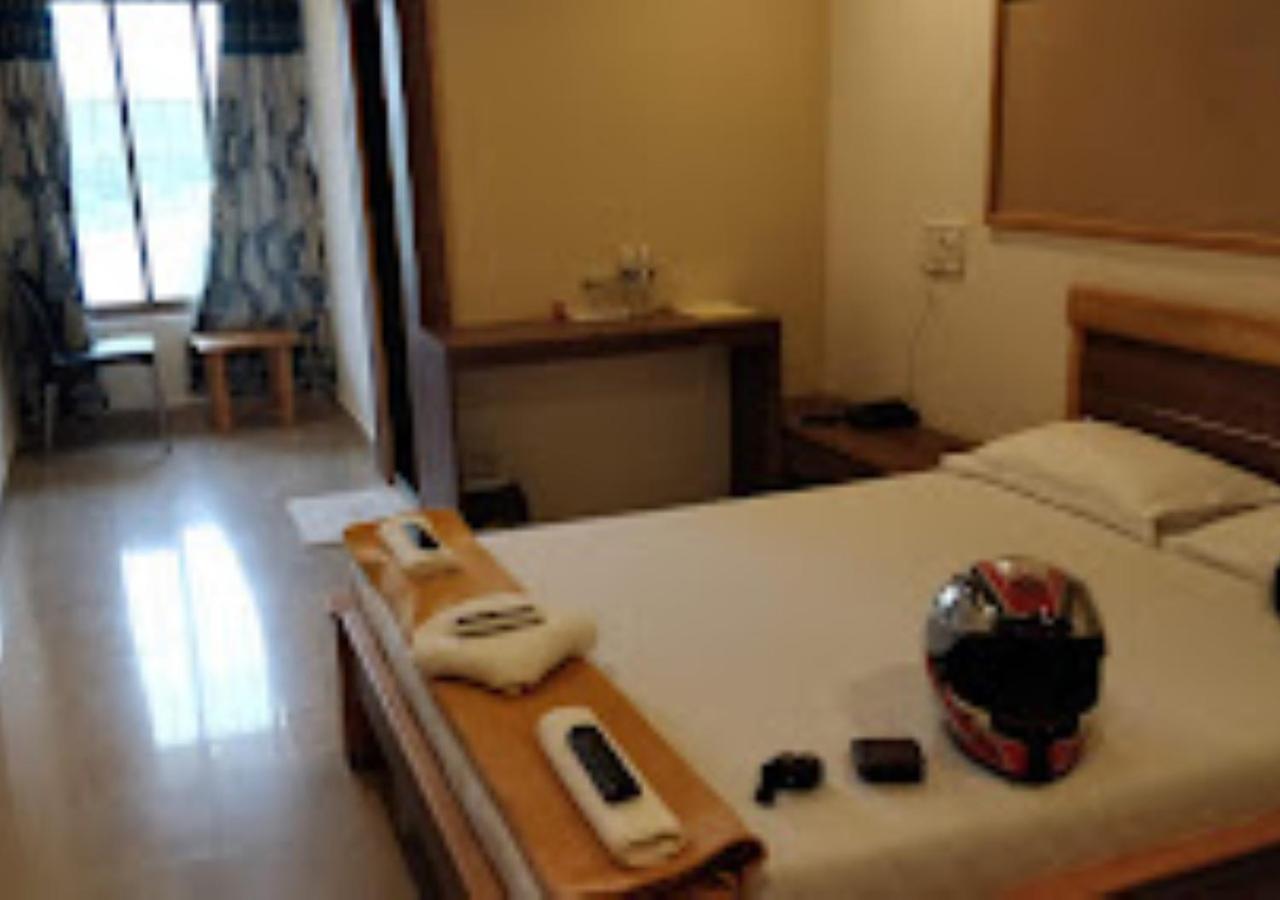 Hotel Jaltarang Kalmath Kankavali Exteriér fotografie