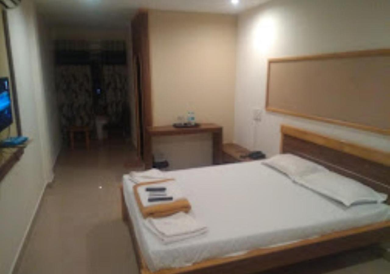 Hotel Jaltarang Kalmath Kankavali Exteriér fotografie